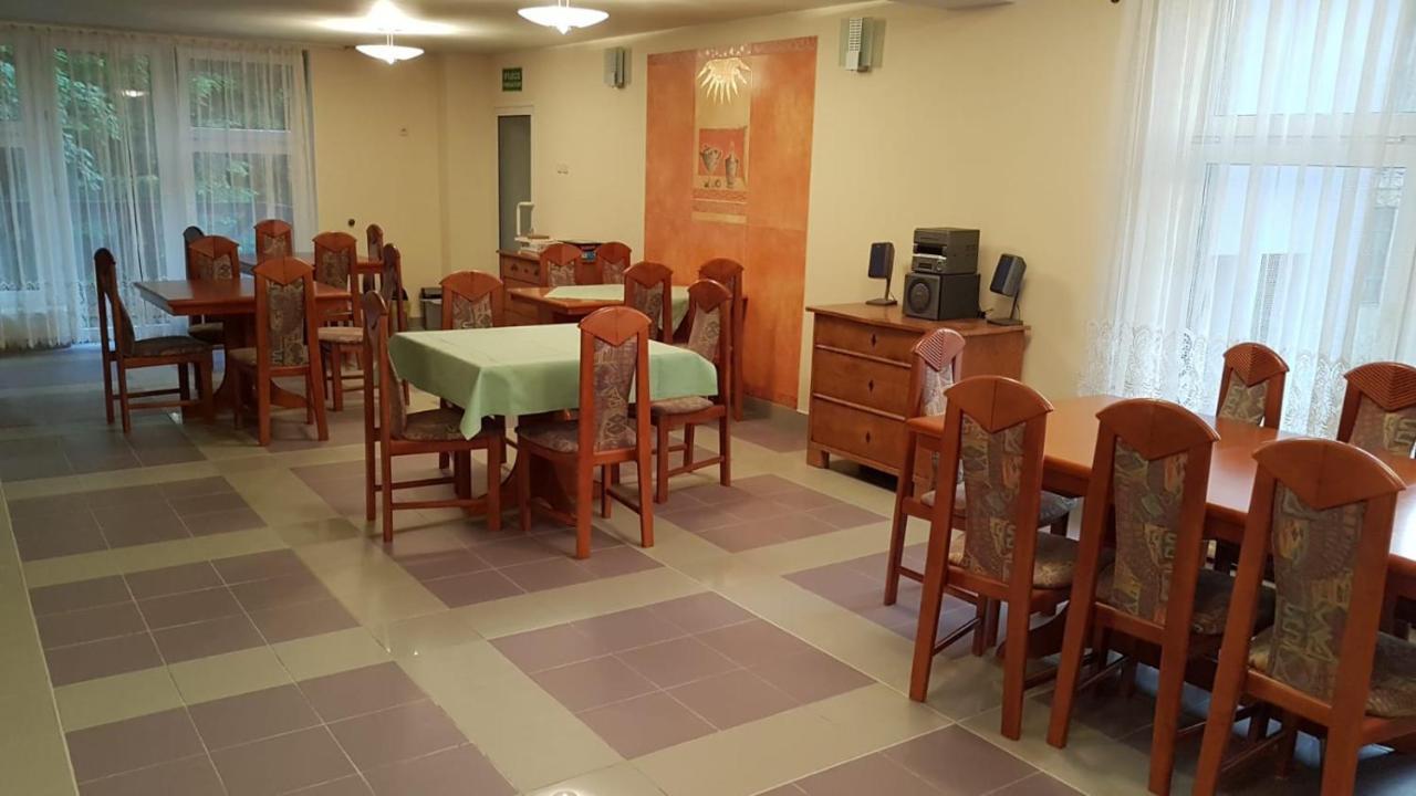 Familijny Osrodek Wypoczynkowo - Rehabilitacyjny Krynica Zdroj Otel Dış mekan fotoğraf