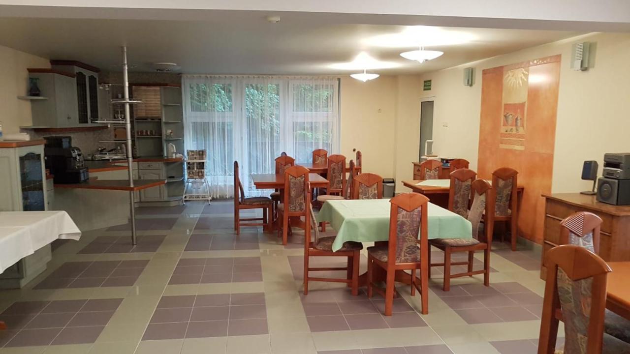 Familijny Osrodek Wypoczynkowo - Rehabilitacyjny Krynica Zdroj Otel Dış mekan fotoğraf