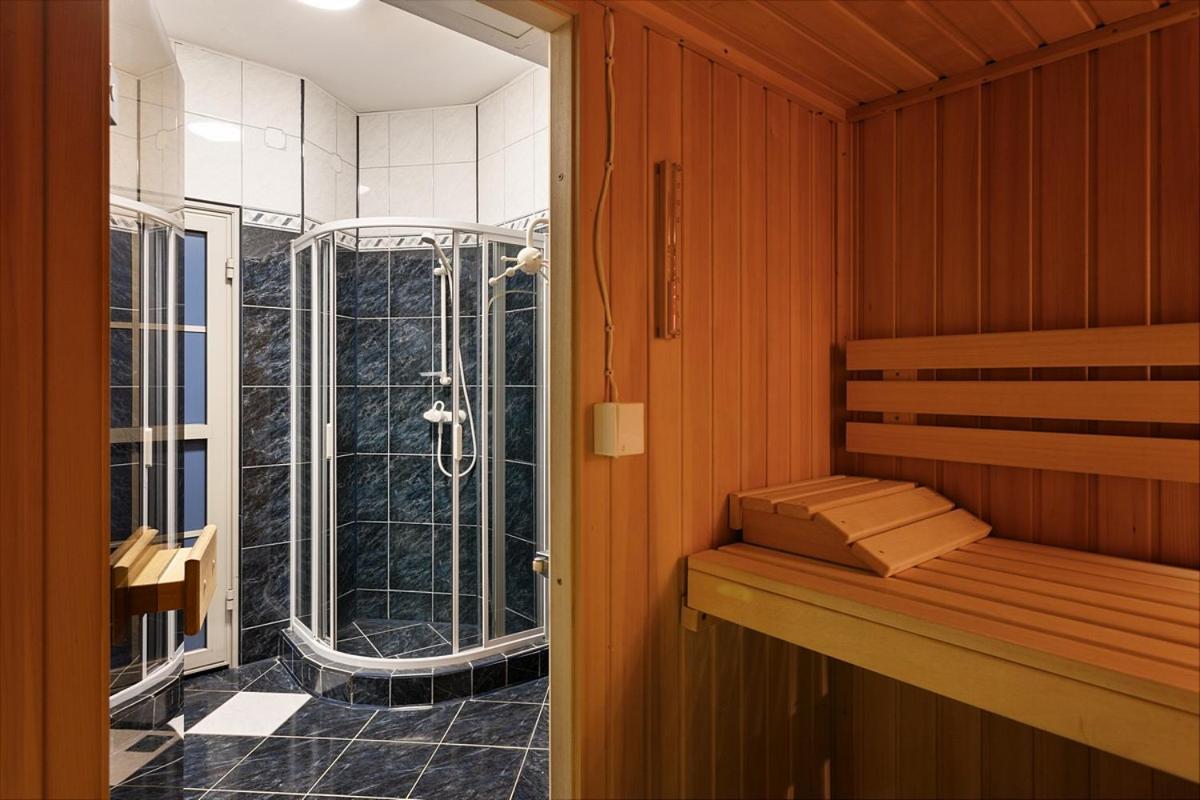 Familijny Osrodek Wypoczynkowo - Rehabilitacyjny Krynica Zdroj Otel Dış mekan fotoğraf