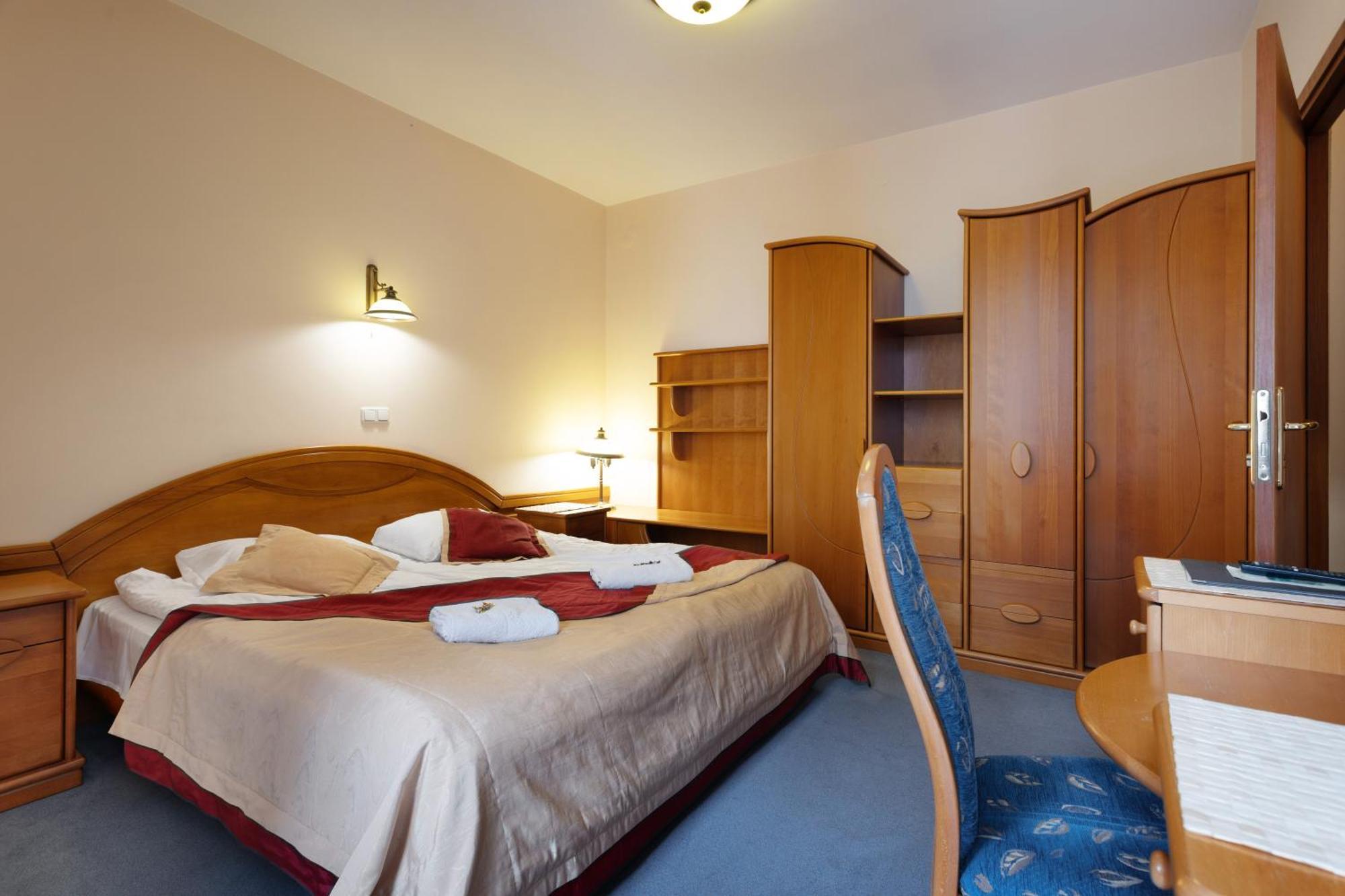 Familijny Osrodek Wypoczynkowo - Rehabilitacyjny Krynica Zdroj Otel Dış mekan fotoğraf