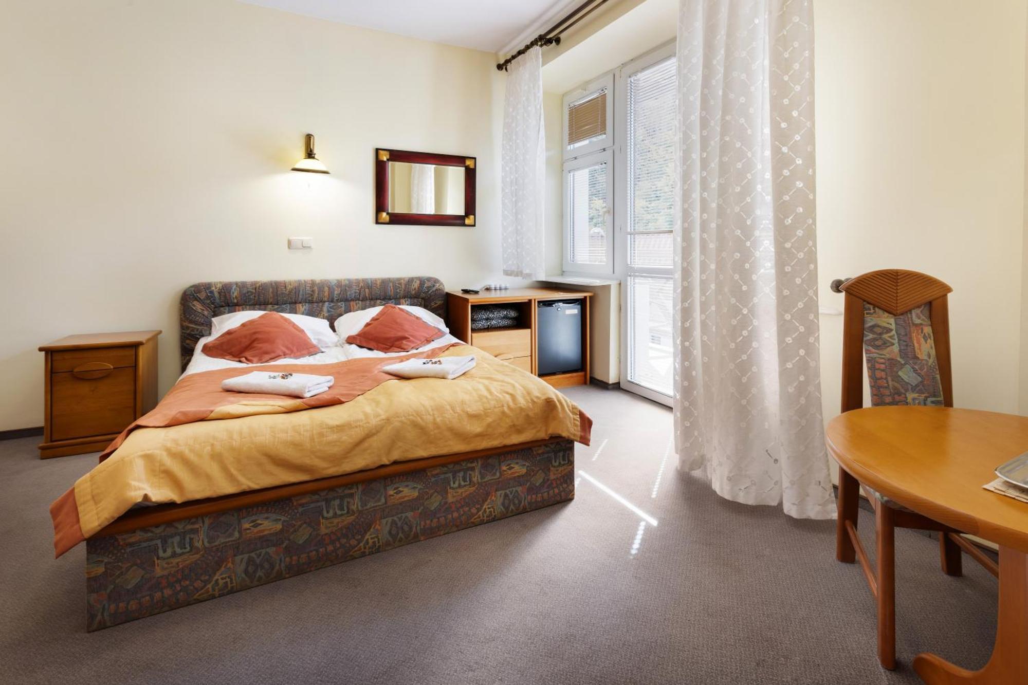 Familijny Osrodek Wypoczynkowo - Rehabilitacyjny Krynica Zdroj Otel Dış mekan fotoğraf