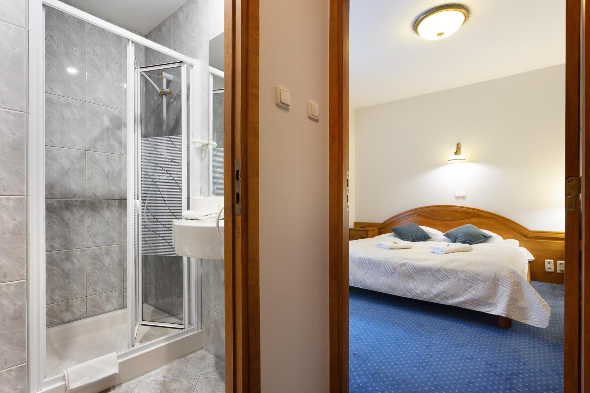 Familijny Osrodek Wypoczynkowo - Rehabilitacyjny Krynica Zdroj Otel Dış mekan fotoğraf